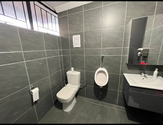 1,487M² BUSINESS FOR SALE IN LYTTELTON MANOR
